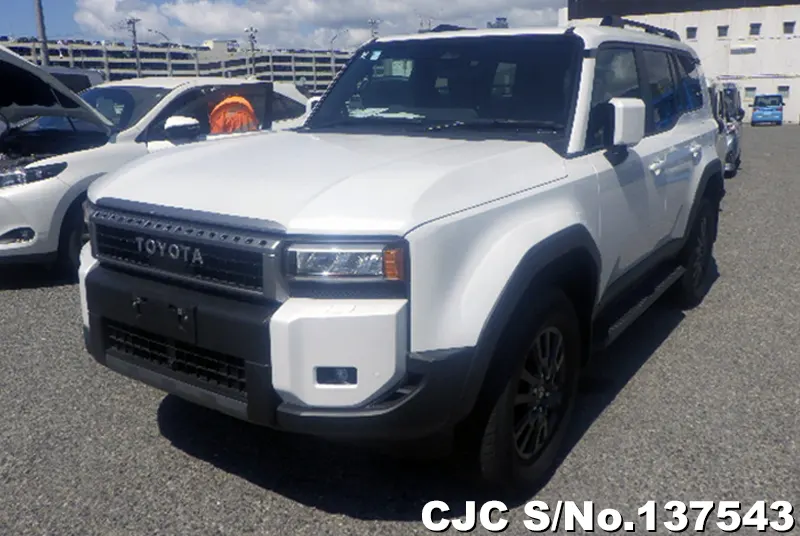 Toyota Land Cruiser 250 in Pearl for Sale Image 3