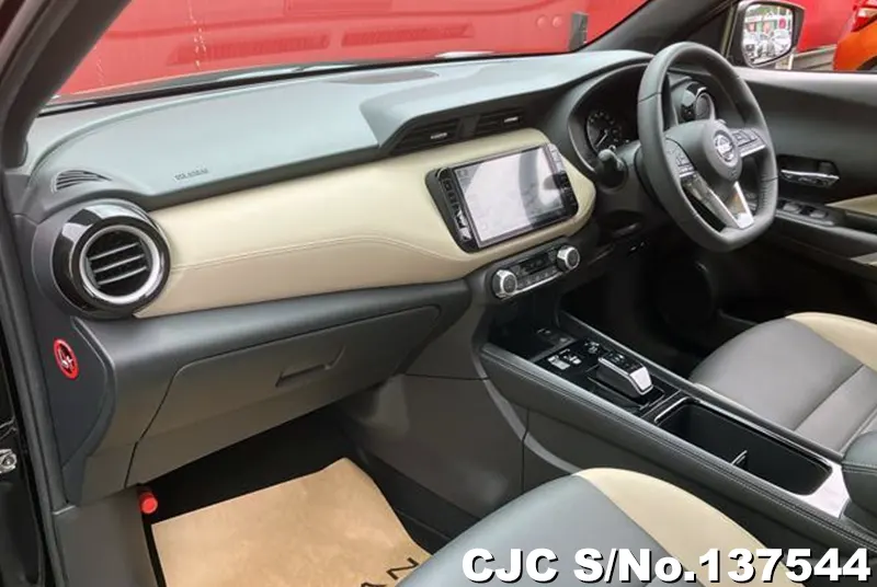 2023 Nissan / Kicks Stock No. 137544