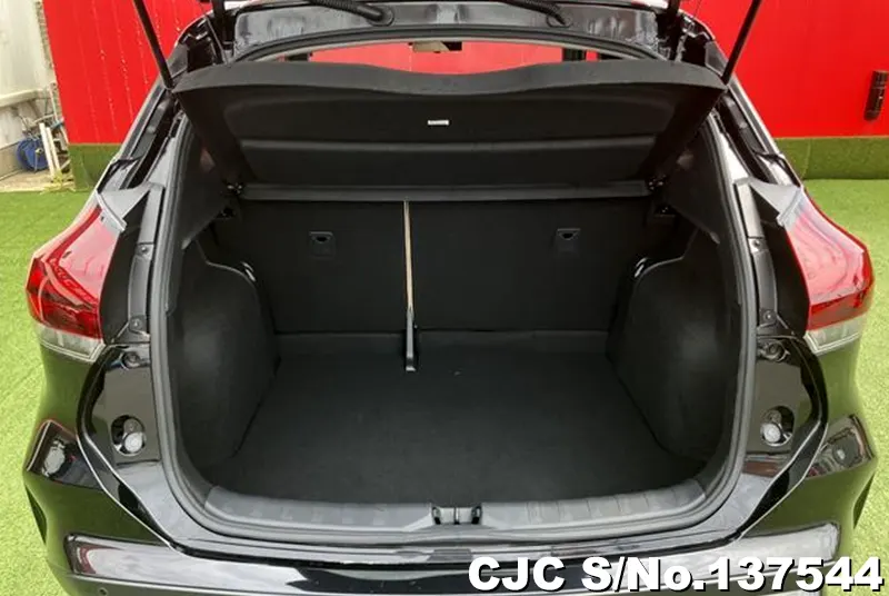 2023 Nissan / Kicks Stock No. 137544