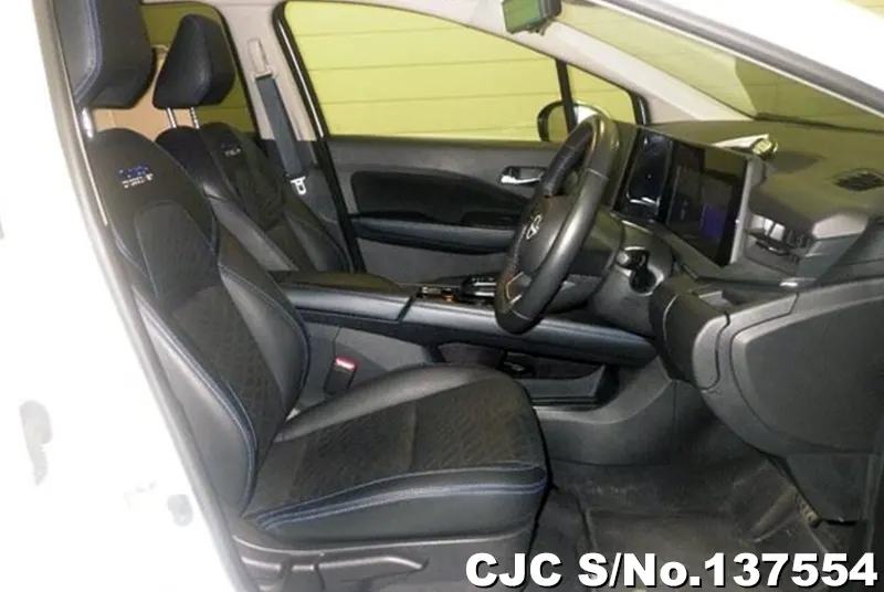 Nissan Note in White for Sale Image 2