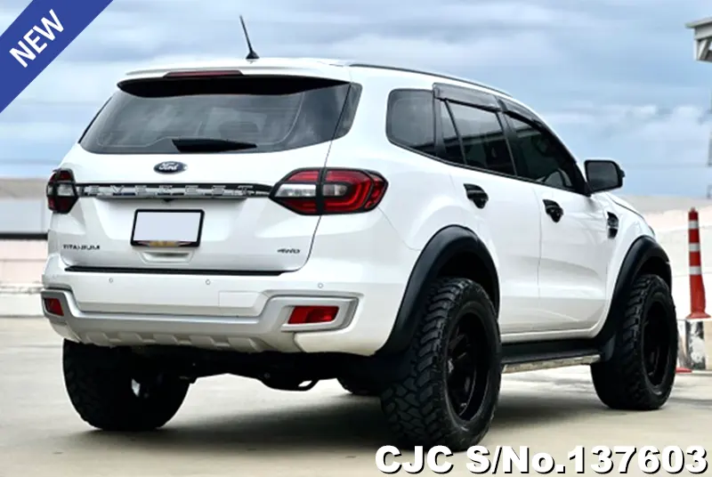 Ford Everest in White for Sale Image 2