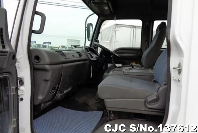 2005 Isuzu / Elf Stock No. 137612