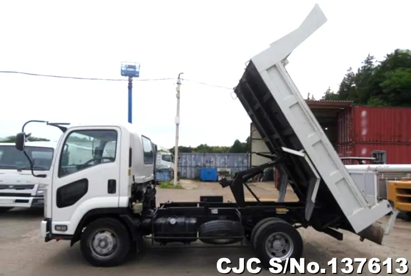 2015 Isuzu / Forward Stock No. 137613