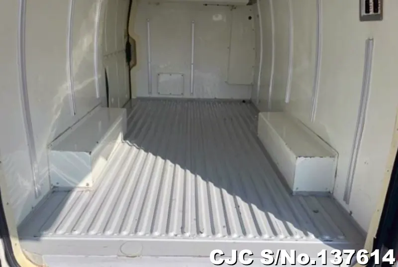 2017 Toyota / Hiace Stock No. 137614