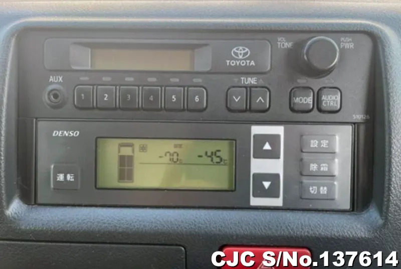 2017 Toyota / Hiace Stock No. 137614