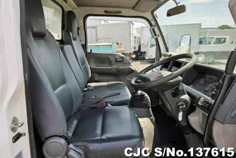 2015 Isuzu / Elf Stock No. 137615