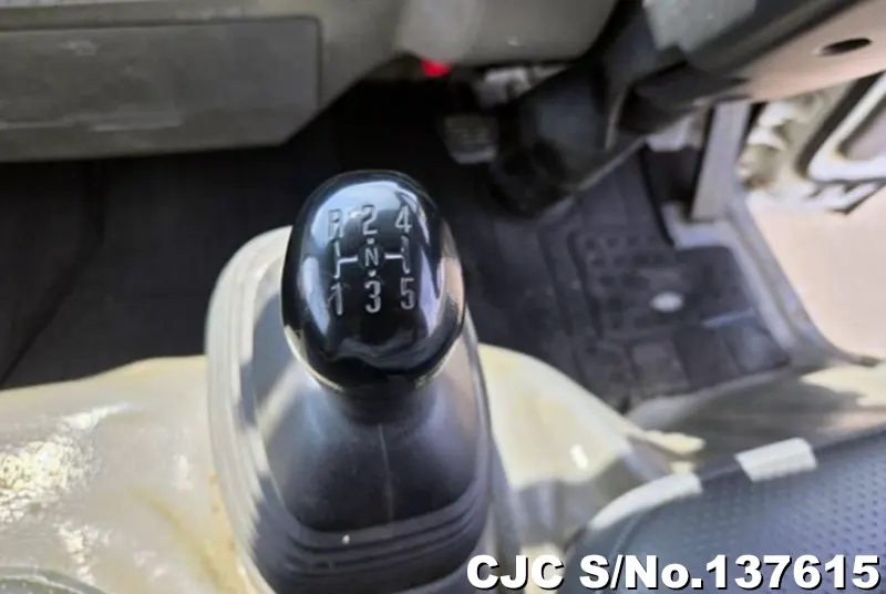 2015 Isuzu / Elf Stock No. 137615