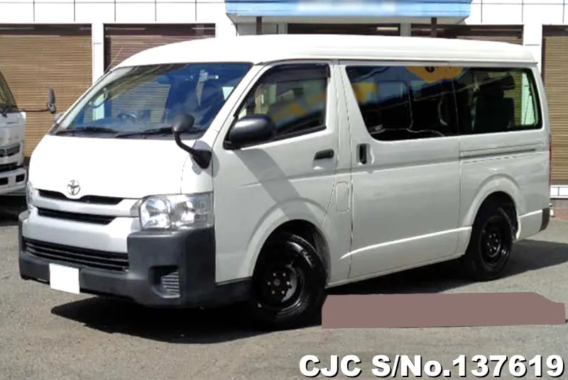 Toyota / Hiace 2016