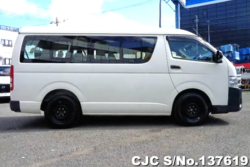 2016 Toyota / Hiace Stock No. 137619