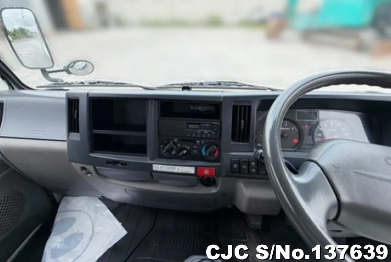 2013 Isuzu / Elf Stock No. 137639