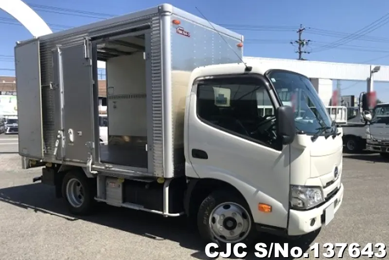 2022 Hino / Dutro Stock No. 137643