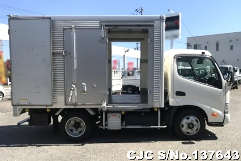 2022 Hino / Dutro Stock No. 137643