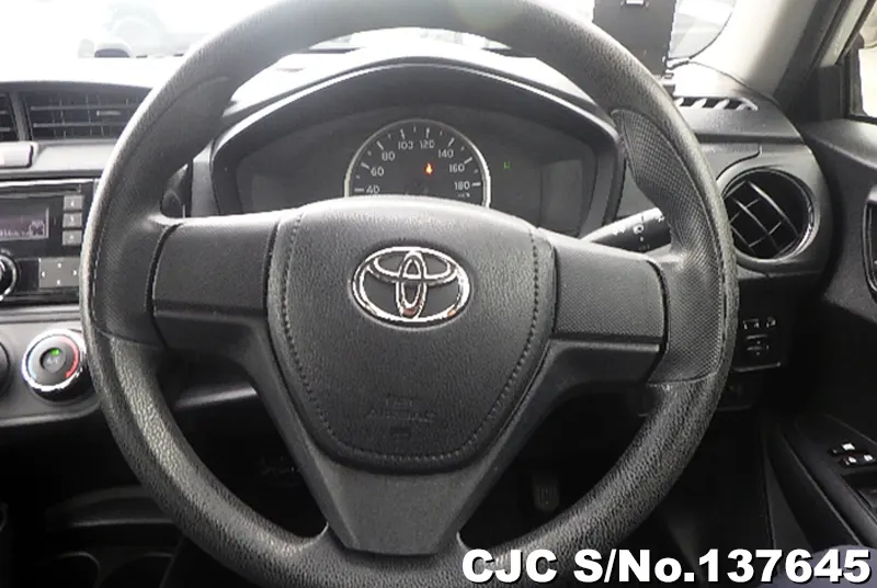 2021 Toyota / Corolla Axio Stock No. 137645