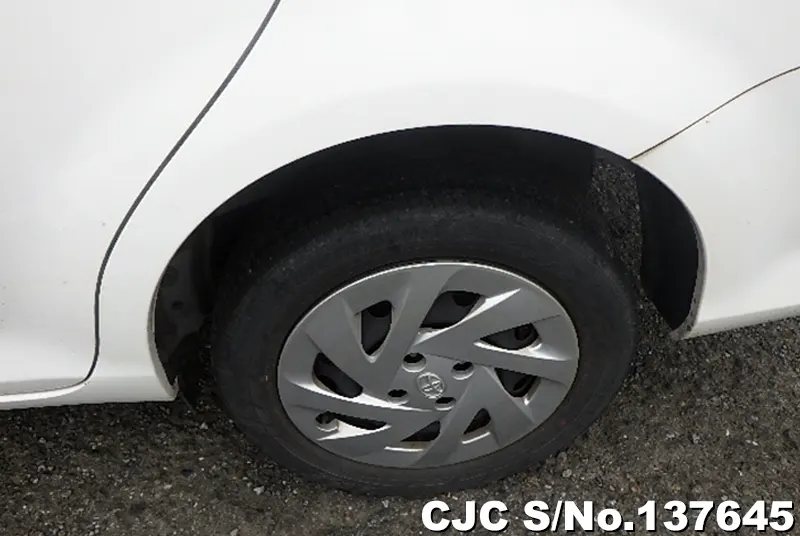2021 Toyota / Corolla Axio Stock No. 137645