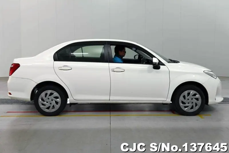 2021 Toyota / Corolla Axio Stock No. 137645