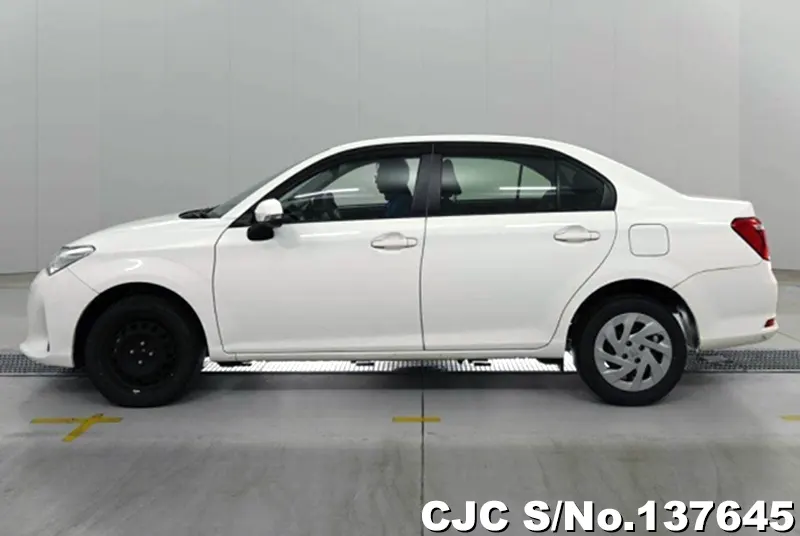 2021 Toyota / Corolla Axio Stock No. 137645