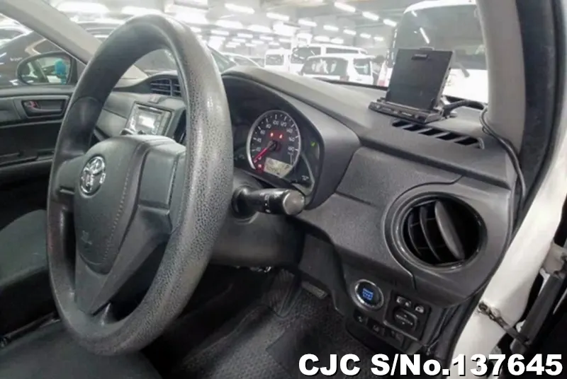 2021 Toyota / Corolla Axio Stock No. 137645