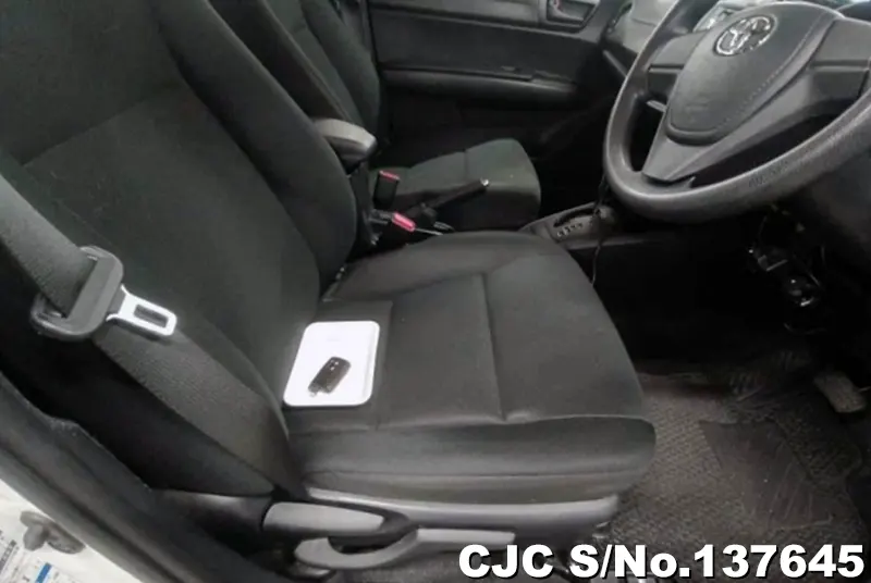 2021 Toyota / Corolla Axio Stock No. 137645