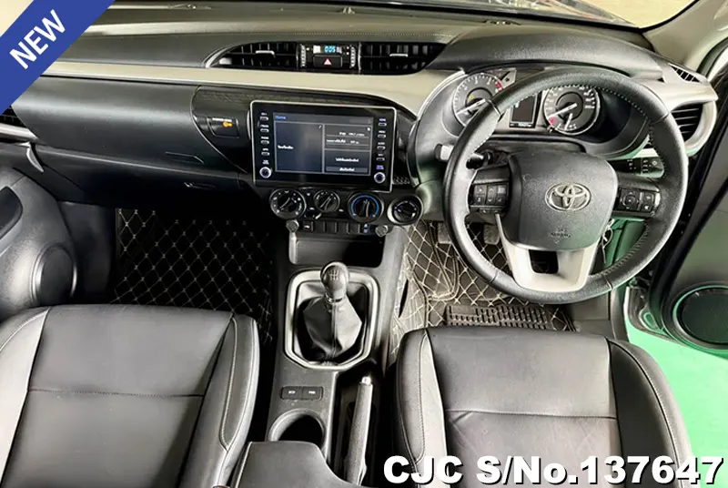 Toyota Hilux in Gray for Sale Image 5
