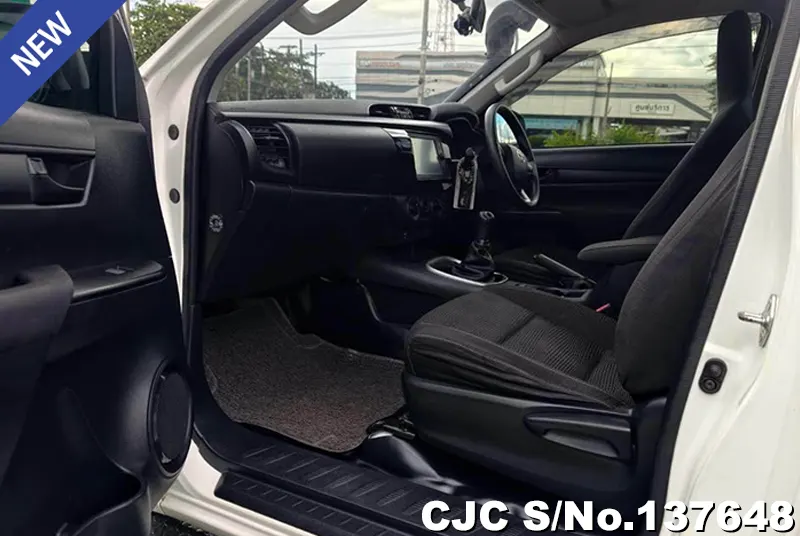 Toyota Hilux in White for Sale Image 5