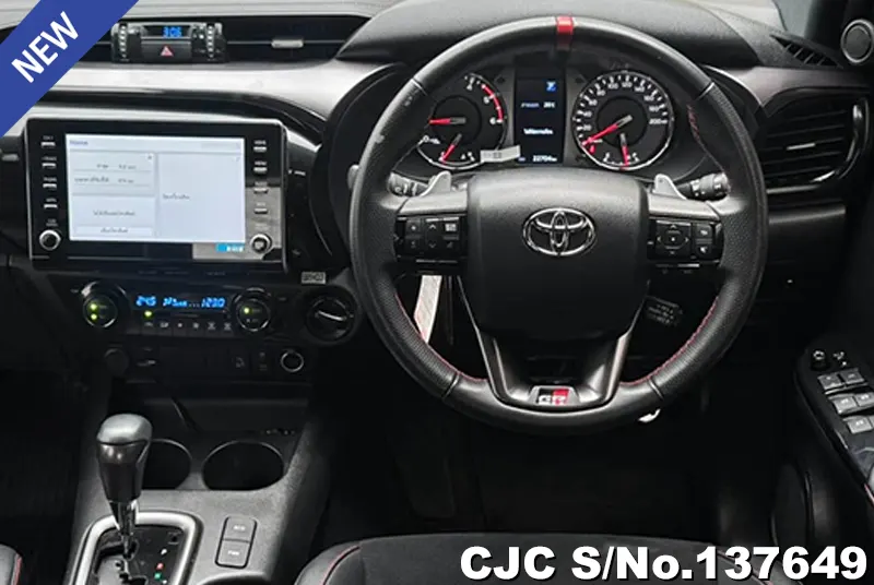 Toyota Hilux in White for Sale Image 8
