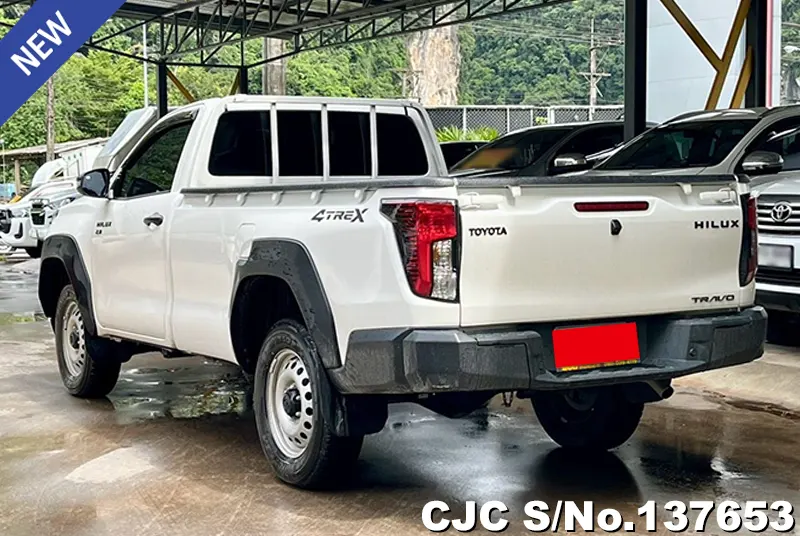 Toyota Hilux in White for Sale Image 1