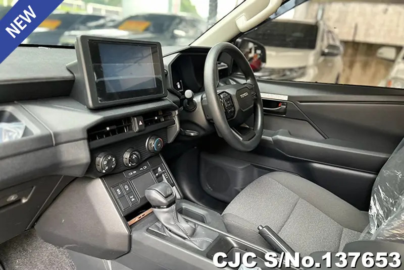 Toyota Hilux in White for Sale Image 6