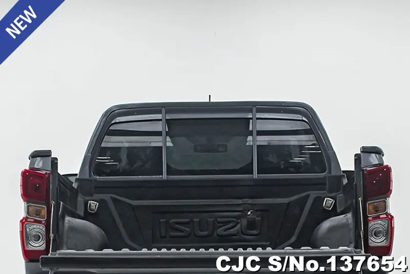 Isuzu D-Max in Gray for Sale Image 4