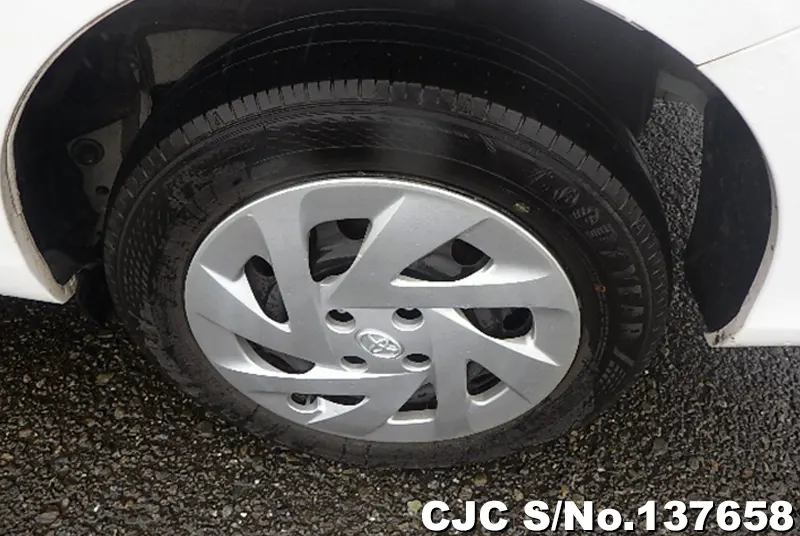 2021 Toyota / Corolla Axio Stock No. 137658