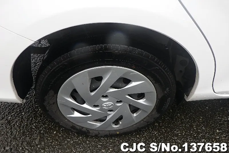 2021 Toyota / Corolla Axio Stock No. 137658
