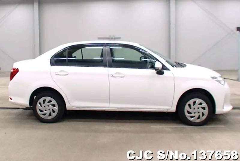 2021 Toyota / Corolla Axio Stock No. 137658