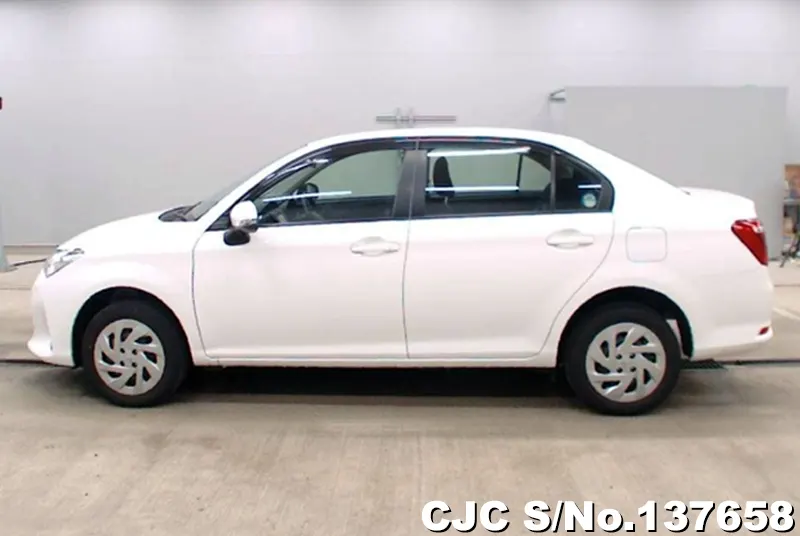 2021 Toyota / Corolla Axio Stock No. 137658