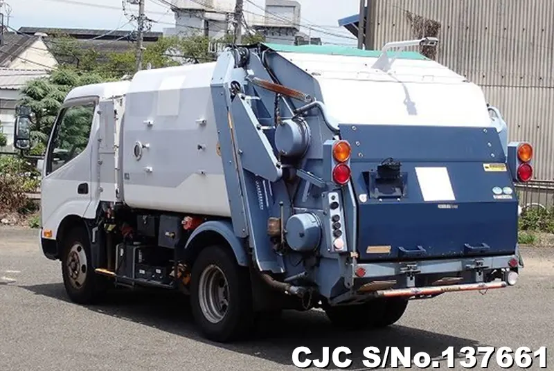 2017 Hino / Dutro Stock No. 137661