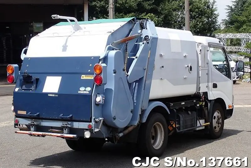 2017 Hino / Dutro Stock No. 137661