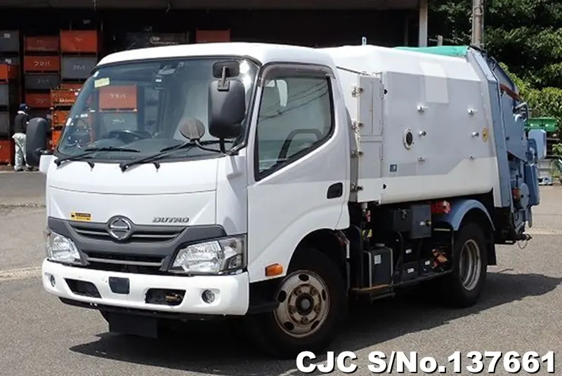 2017 Hino / Dutro Stock No. 137661