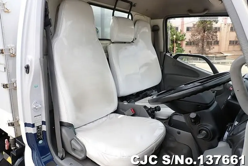 2017 Hino / Dutro Stock No. 137661