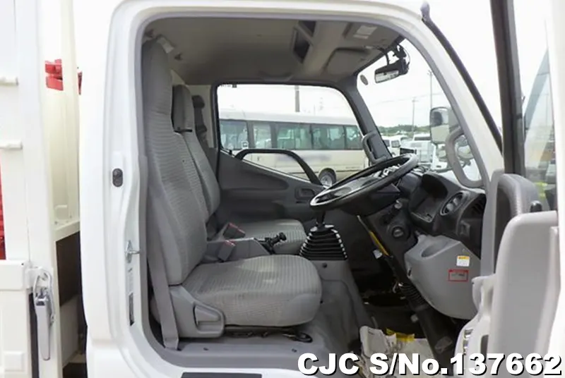 2016 Hino / Dutro Stock No. 137662