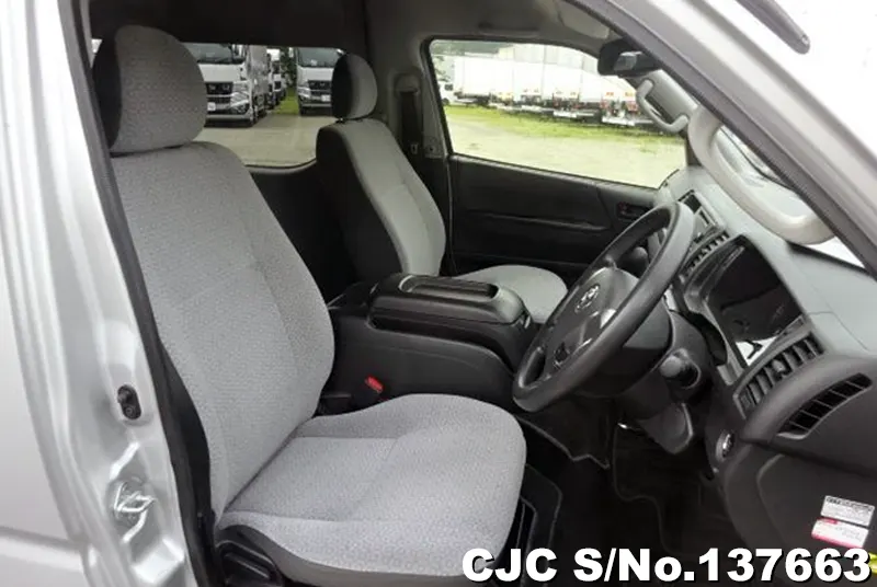 2020 Toyota / Hiace / Commuter Stock No. 137663