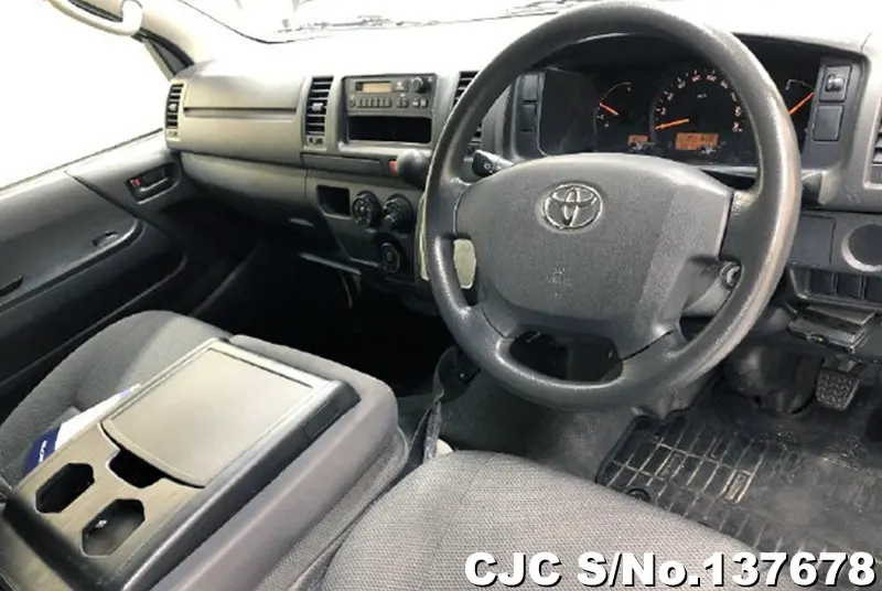 2015 Toyota / Hiace Stock No. 137678