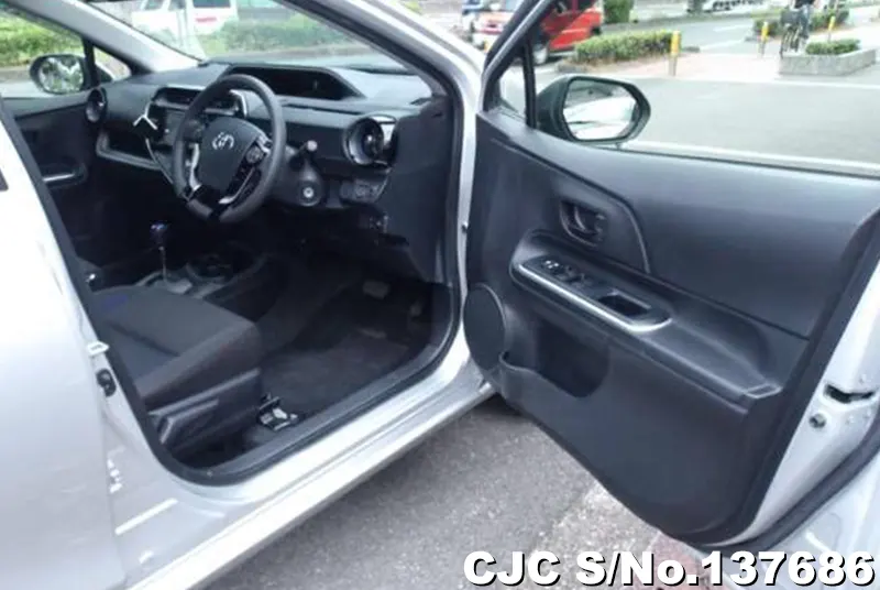 2021 Toyota / Aqua Stock No. 137686