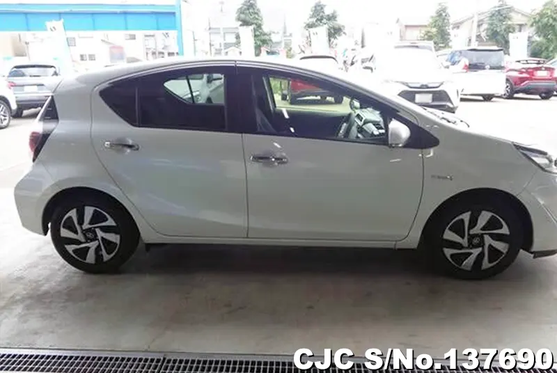 2020 Toyota / Aqua Stock No. 137690