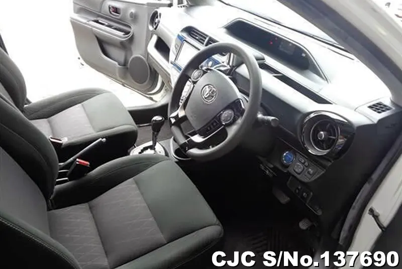 2020 Toyota / Aqua Stock No. 137690