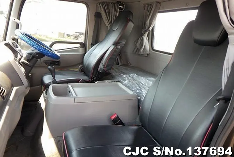 2015 Nissan / Condor Stock No. 137694
