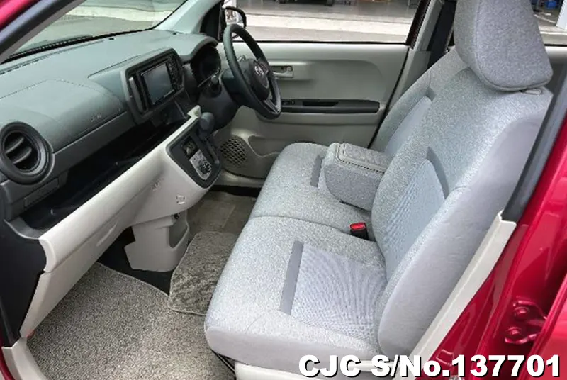 2017 Toyota / Passo Stock No. 137701