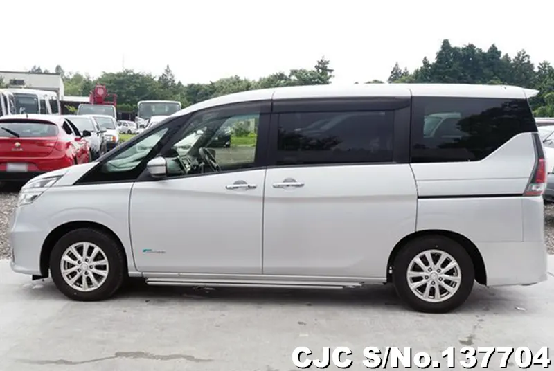 2017 Nissan / Serena Stock No. 137704