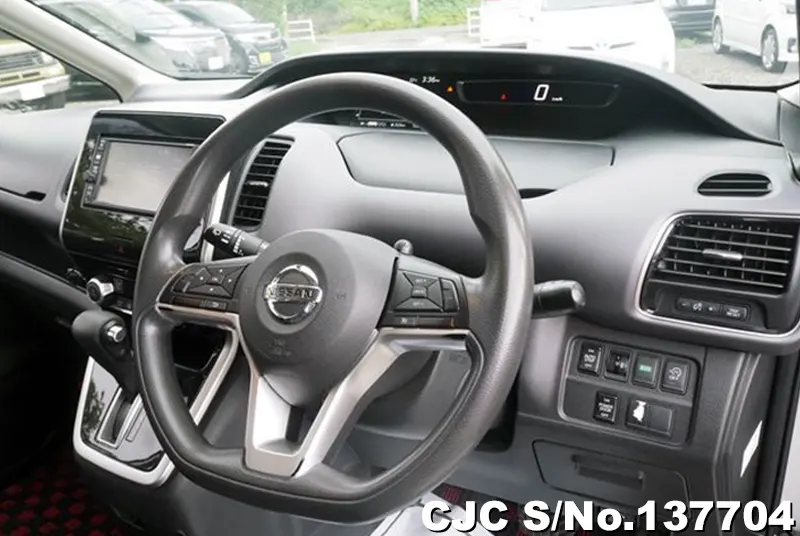 2017 Nissan / Serena Stock No. 137704