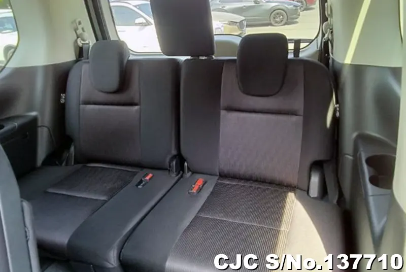 2017 Nissan / Serena Stock No. 137710