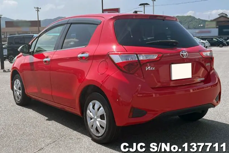 2017 Toyota / Vitz Stock No. 137711