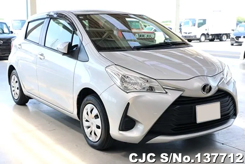 2017 Toyota / Vitz Stock No. 137712