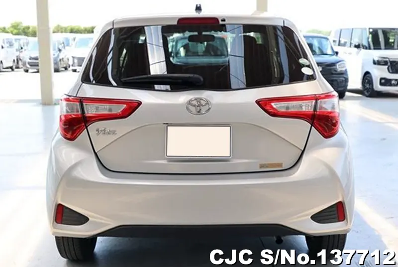 2017 Toyota / Vitz Stock No. 137712